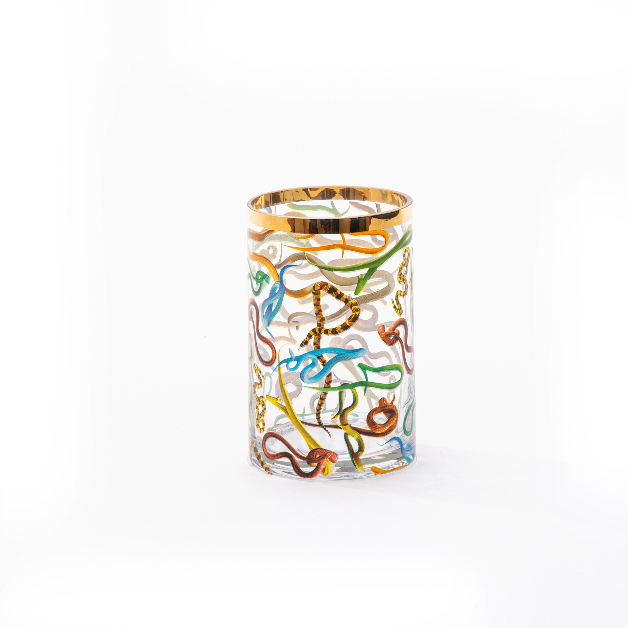 14161-toiletpaper-snakes-smallvase-2